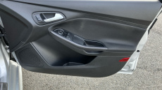 Ford Focus 1.0 EcoBoost 140 ST-Line Navigation 5dr Petrol Hatchback